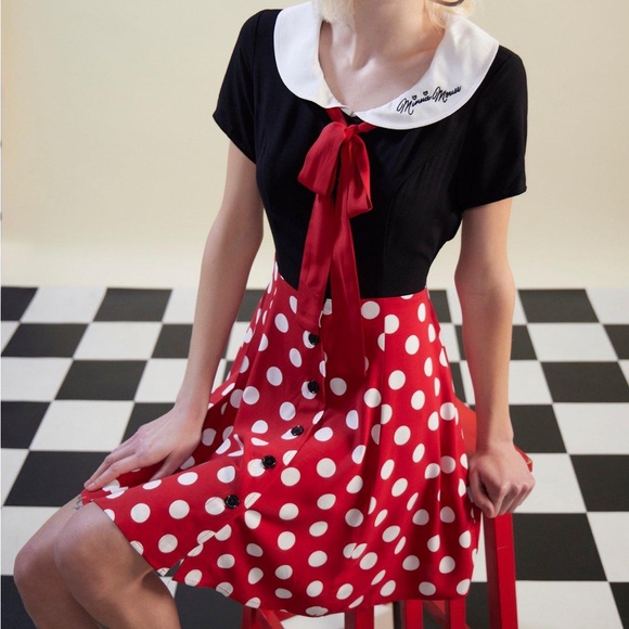 Disney Dresses & Skirts - NWOT Disney Minnie Mouse polka dot retro bow dress
